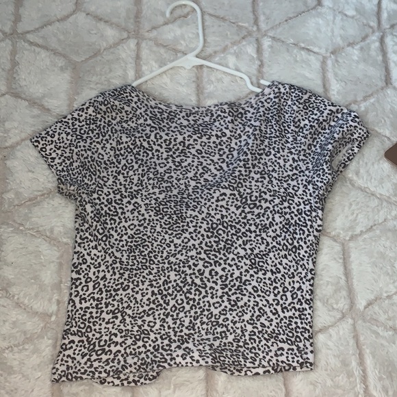 Brandy Melville Shirt - Picture 2 of 3